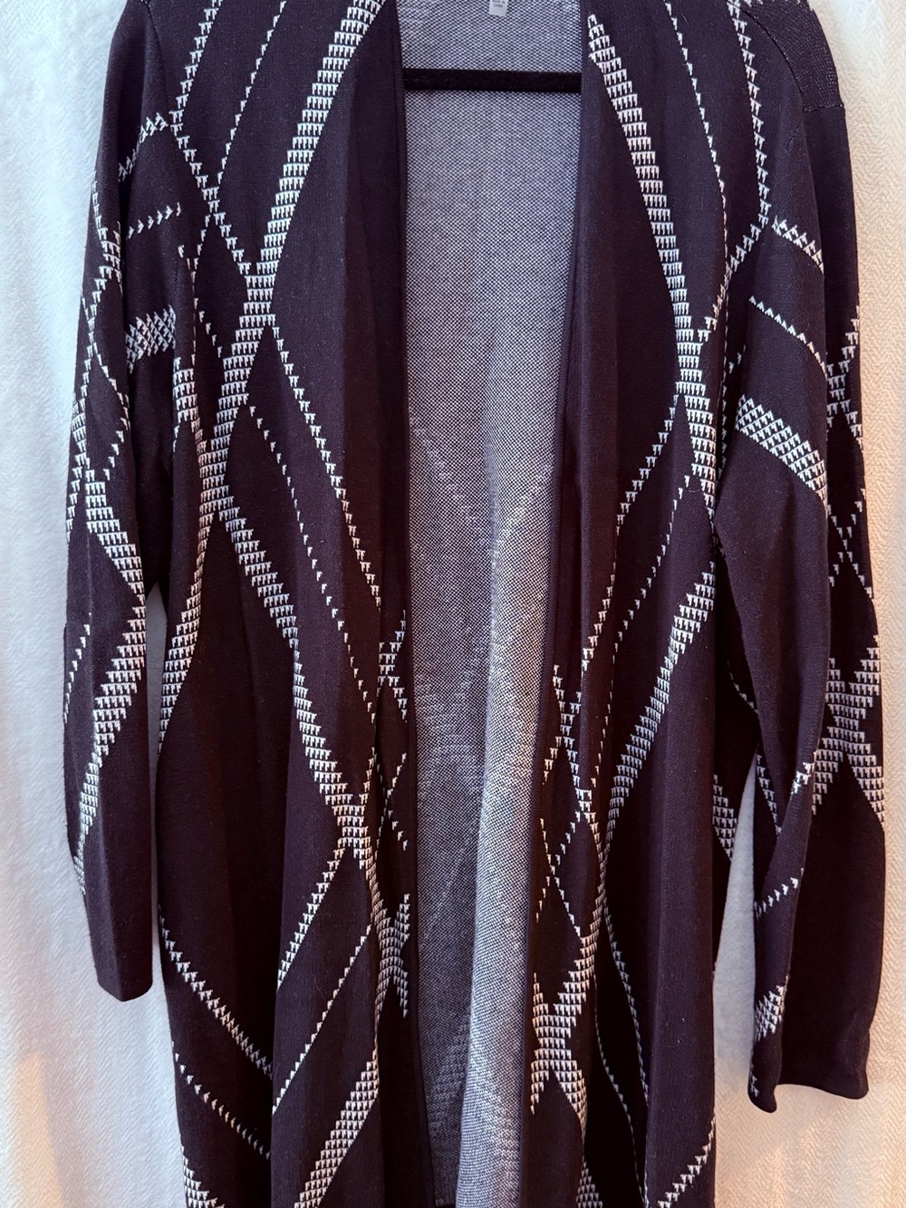 Kasper Black & White Geometric Open Cardigan